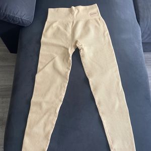 Bo +Tee Ribbed Leggings in Cream